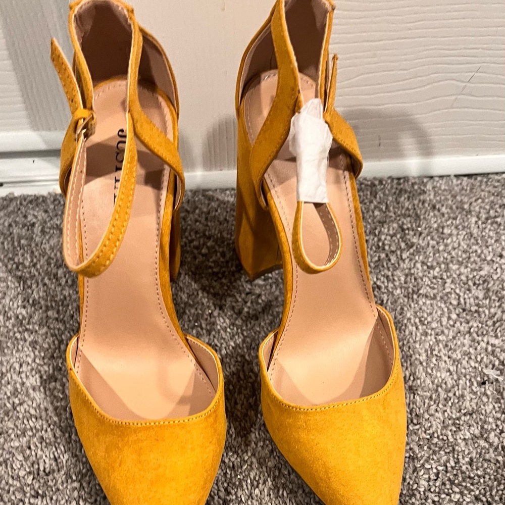 Mustard color heels